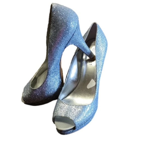 Nwot. Nine West Silver Sequined 4" Heels - Picture 1 of 8